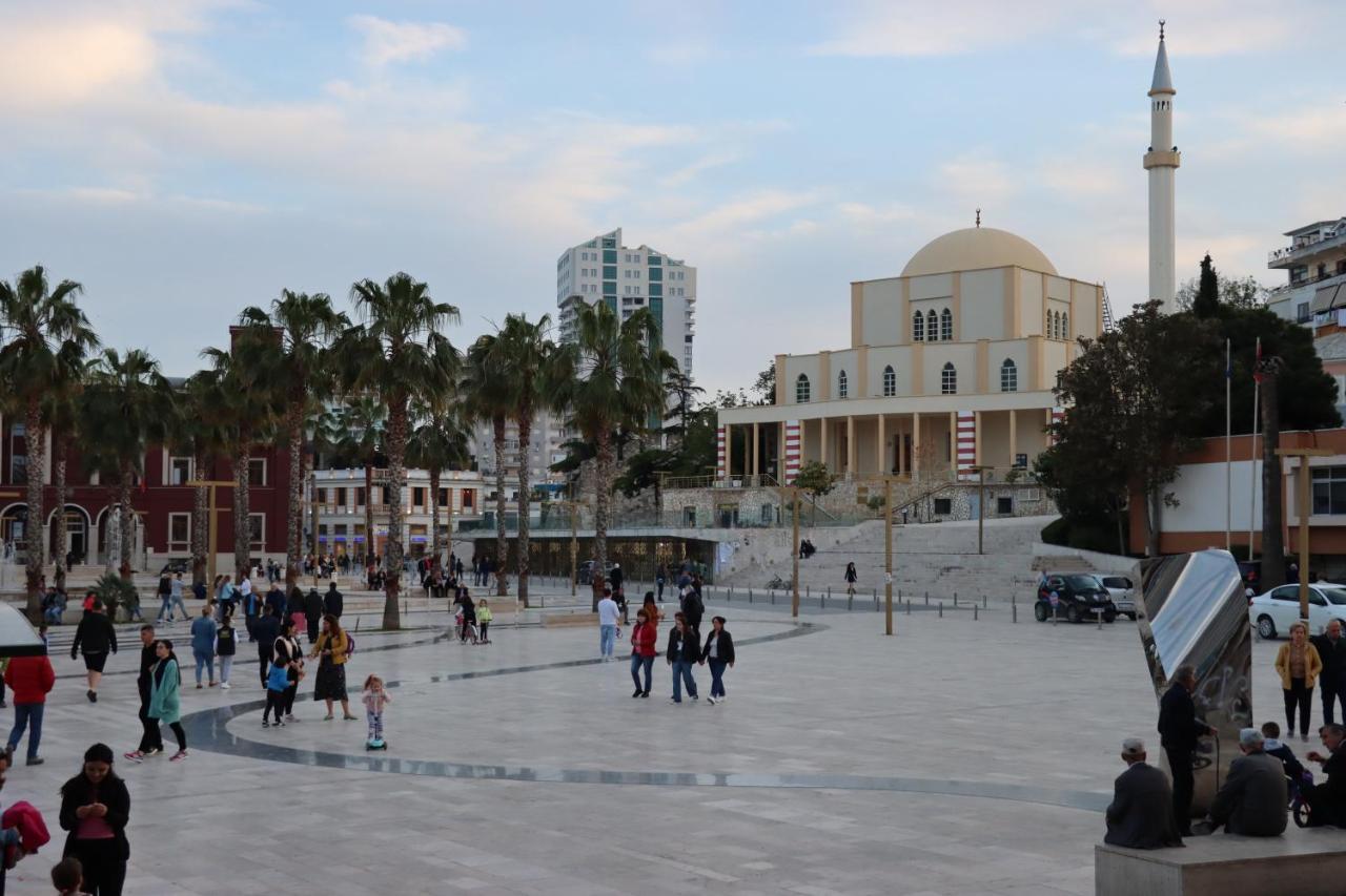 ~Villa Gloria~ Durrës Exteriör bild